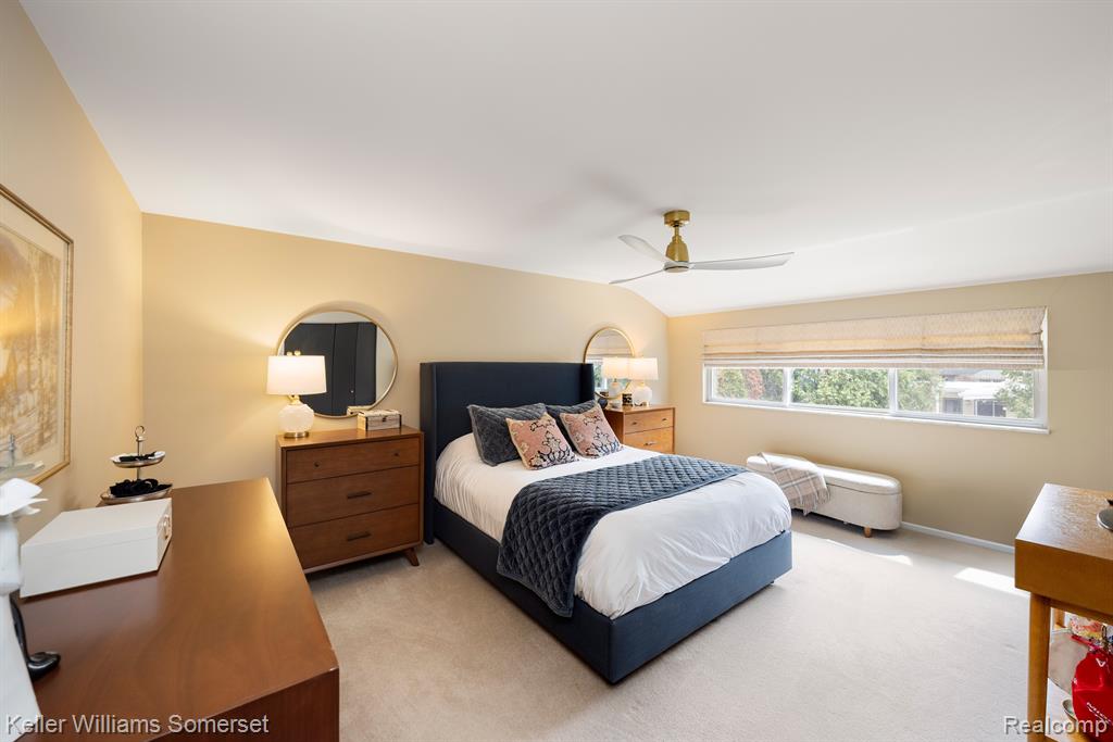 839 COOK Road, Grosse Pointe Woods, MI 48236 — Photo 23