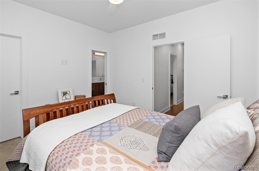 2814 John R Street, Detroit, MI 48201 — Photo 39