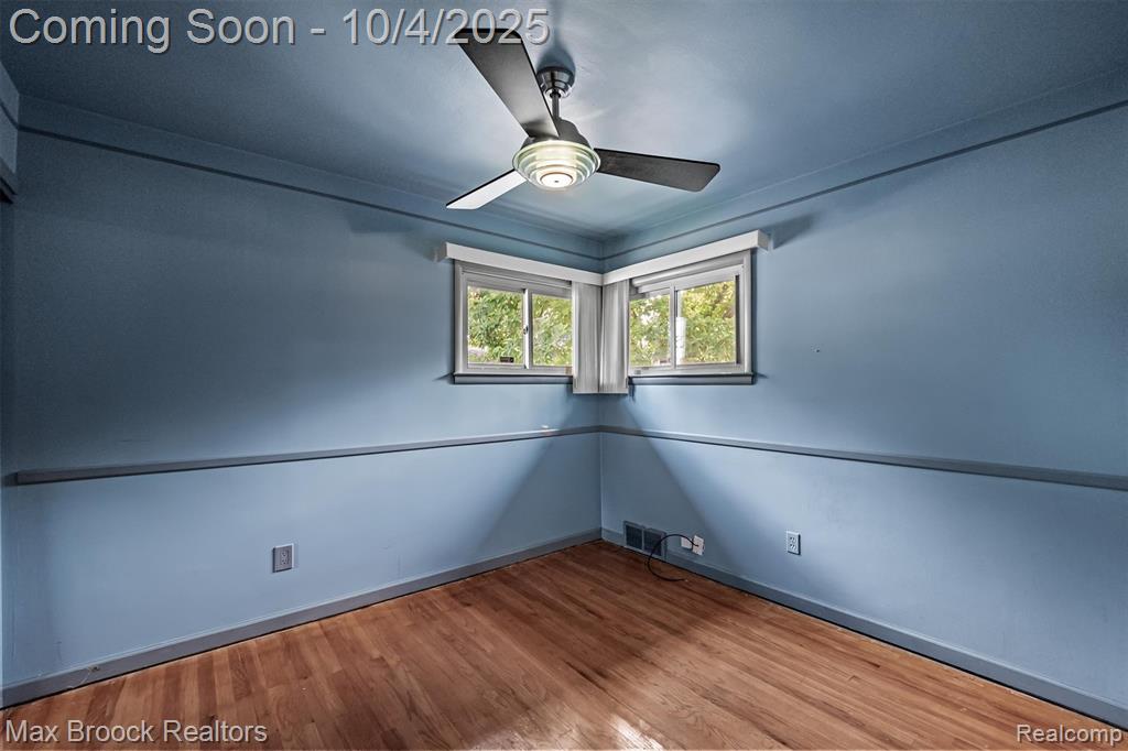 8282 Nightingale Street, Dearborn Heights, MI 48127 — Photo 11