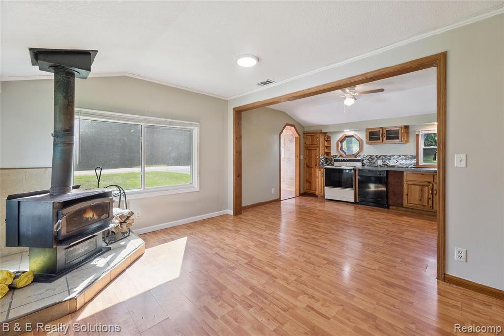 5159 Millis Road, North Branch, MI 48461 — Photo 10