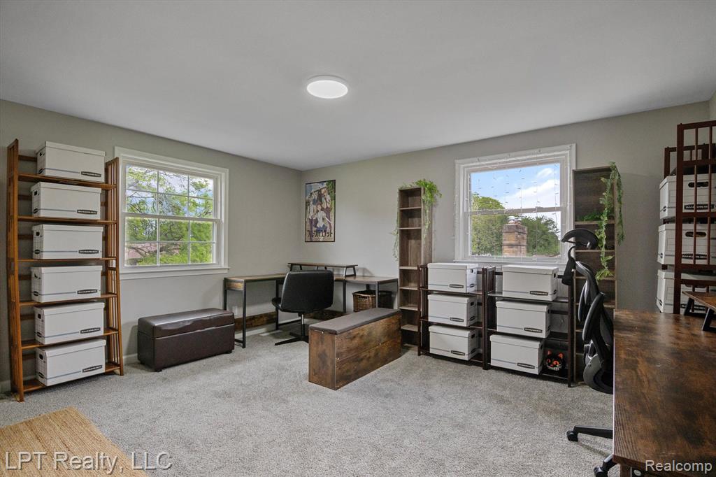 18441 ROSELAND Boulevard, Lathrup Village, MI 48076 — Photo 36