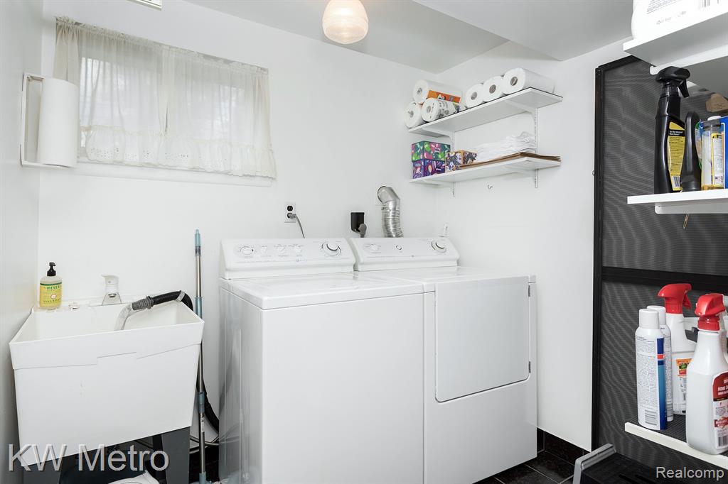 431 KINROSS Avenue, Clawson, MI — Photo 14