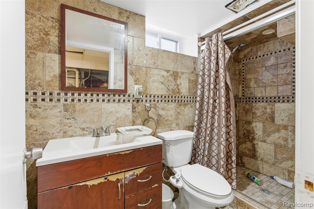7002 Norborne Avenue, Dearborn Heights, MI 48127 — Photo 18