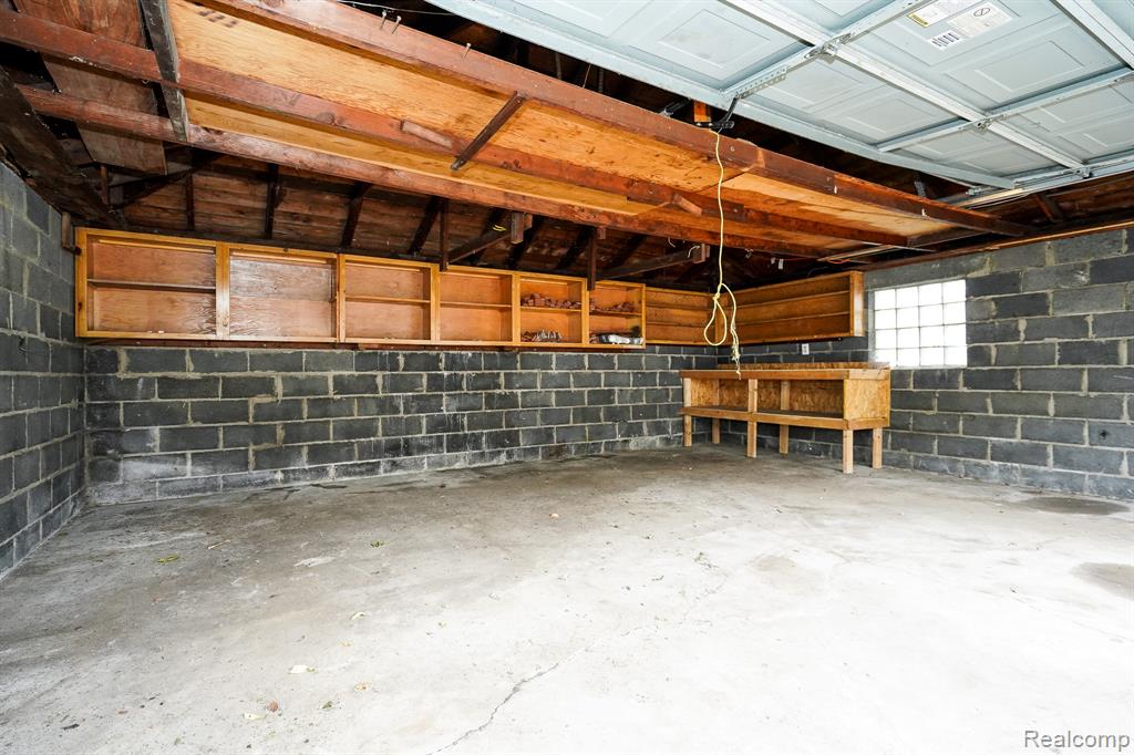 750 E Hayes Avenue, Hazel Park, MI 48030 — Photo 52