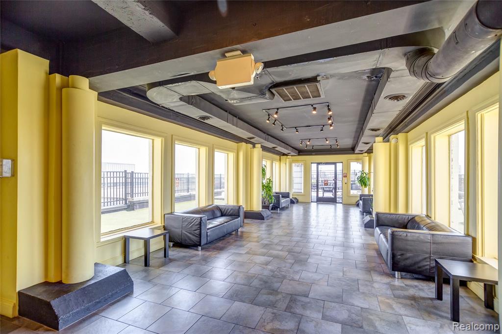 15 E Kirby Street, 504, Detroit, MI 48202 — Photo 28