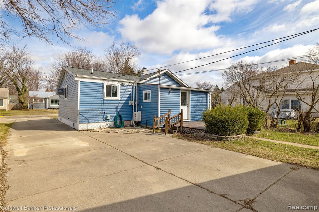 431 NAKOTA Street, Clawson, MI — Photo 21
