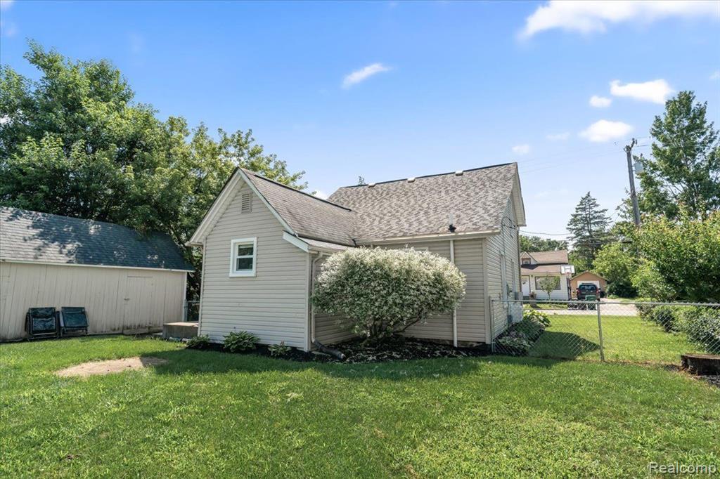 32 CEDAR Street, Ortonville, MI 48462 — Photo 25