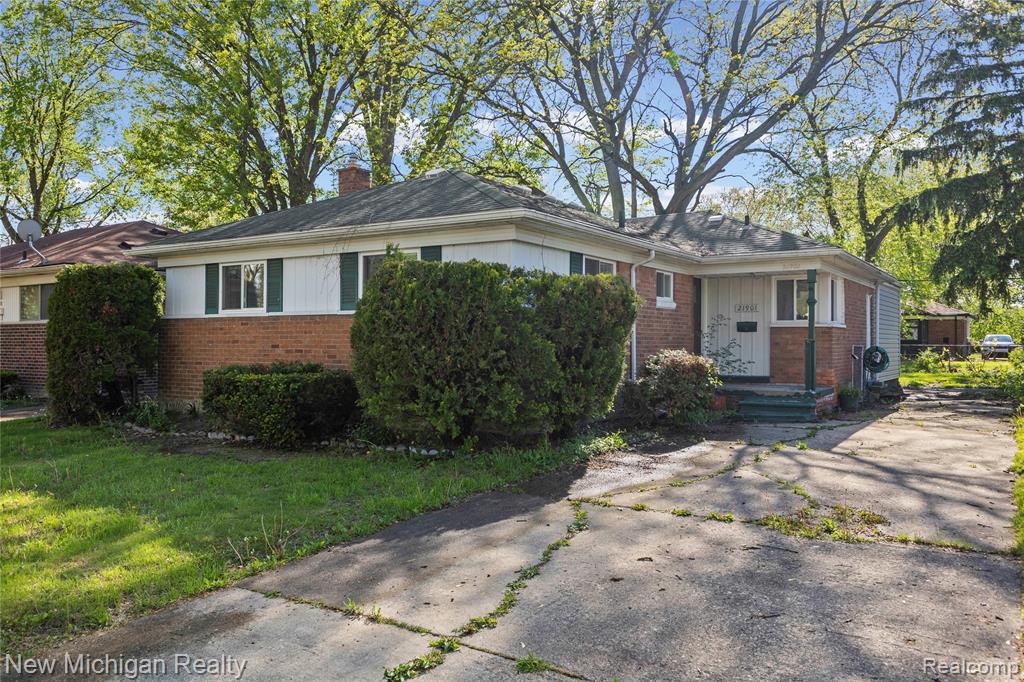 21901 Harding Street, Oak Park, MI 48237 — Photo 2