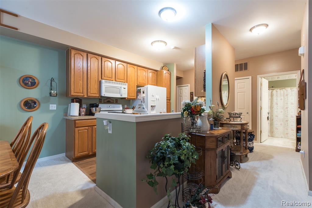 1890 Cedar Valley Drive, 38, Canton, MI 48188 — Photo 14