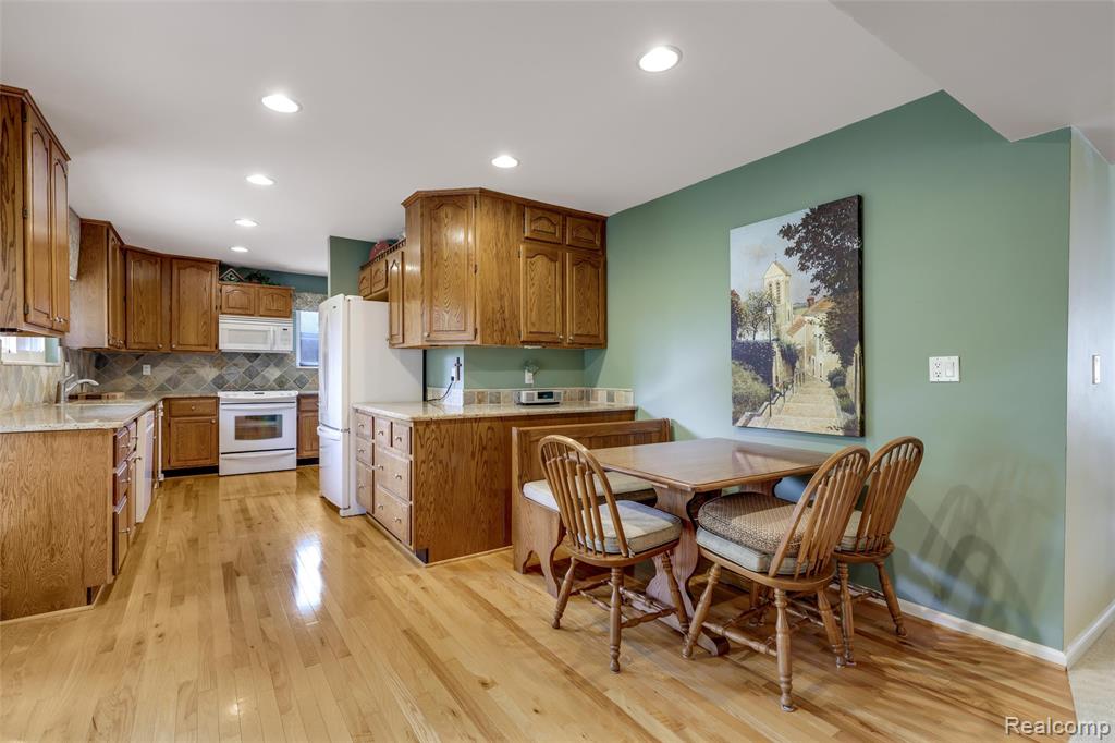 31698 Southview Street, Beverly Hills, MI 48025 — Photo 13