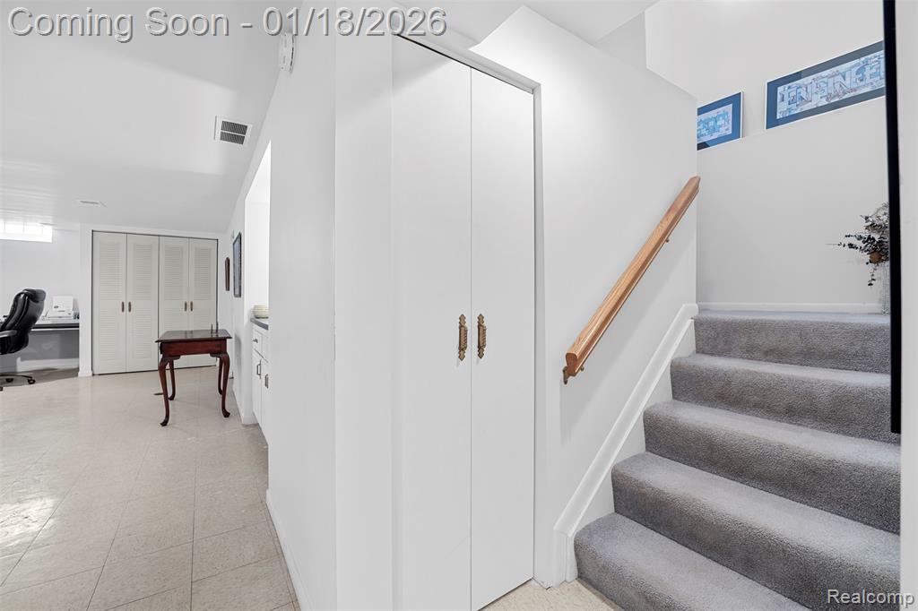 30352 Windsor, 21, Rockwood, MI — Photo 15