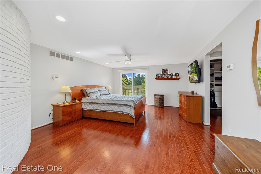 4261 Lakeridge Court, Bloomfield Hills, MI 48302 — Photo 33
