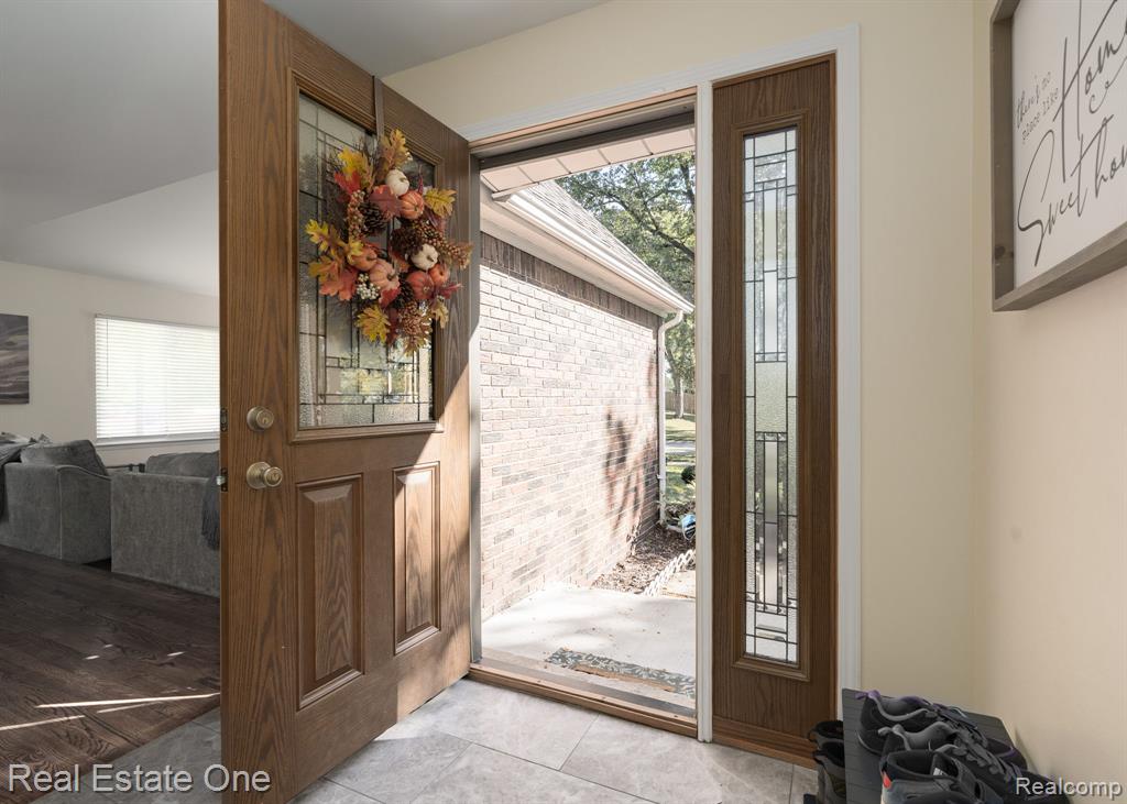 4995 Stoddard Drive, Troy, MI 48085 — Photo 3