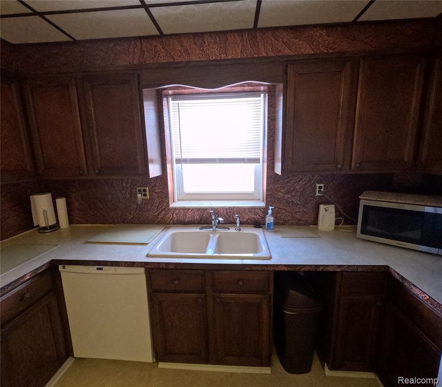 6876 Continental Avenue, Warren, MI 48091 — Photo 15