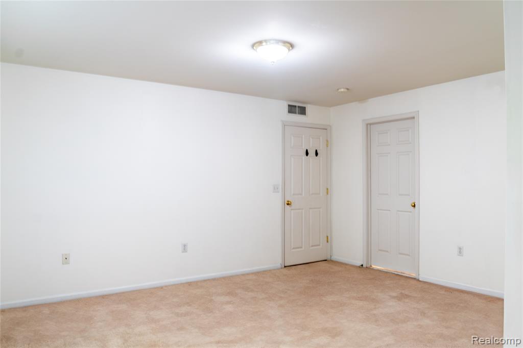 39658 ROCKCREST Lane, Northville, MI — Photo 15