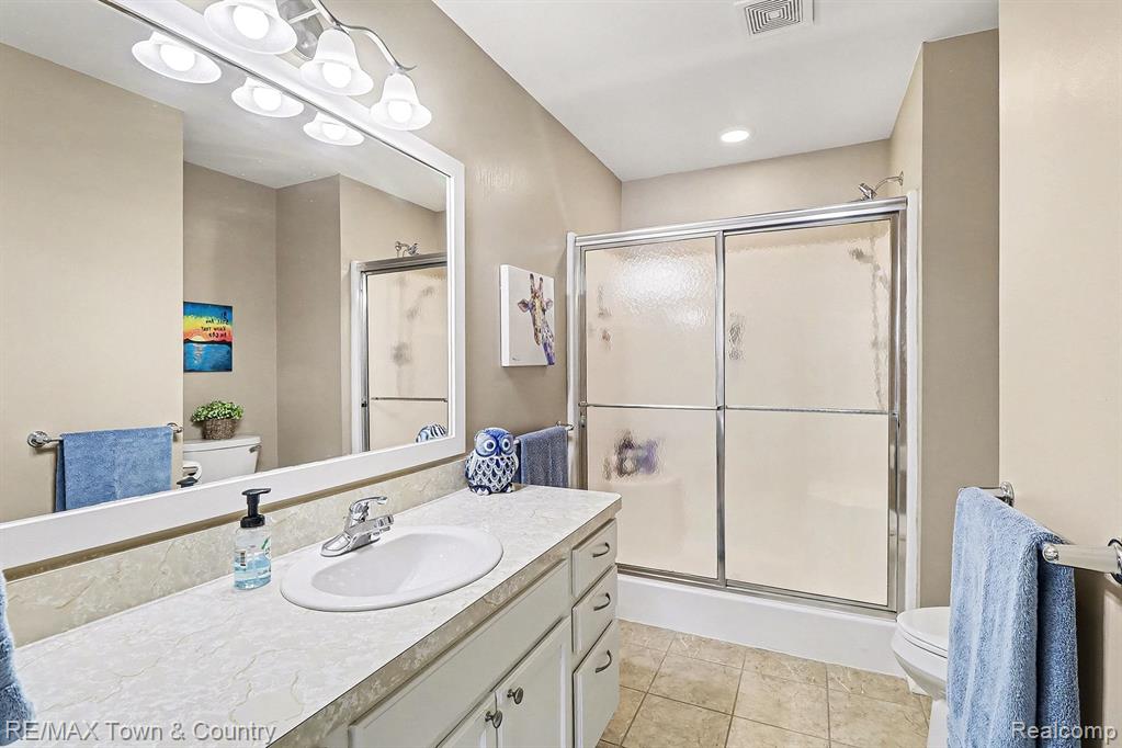 7241 Kings Way, Flushing, MI 48433 — Photo 17