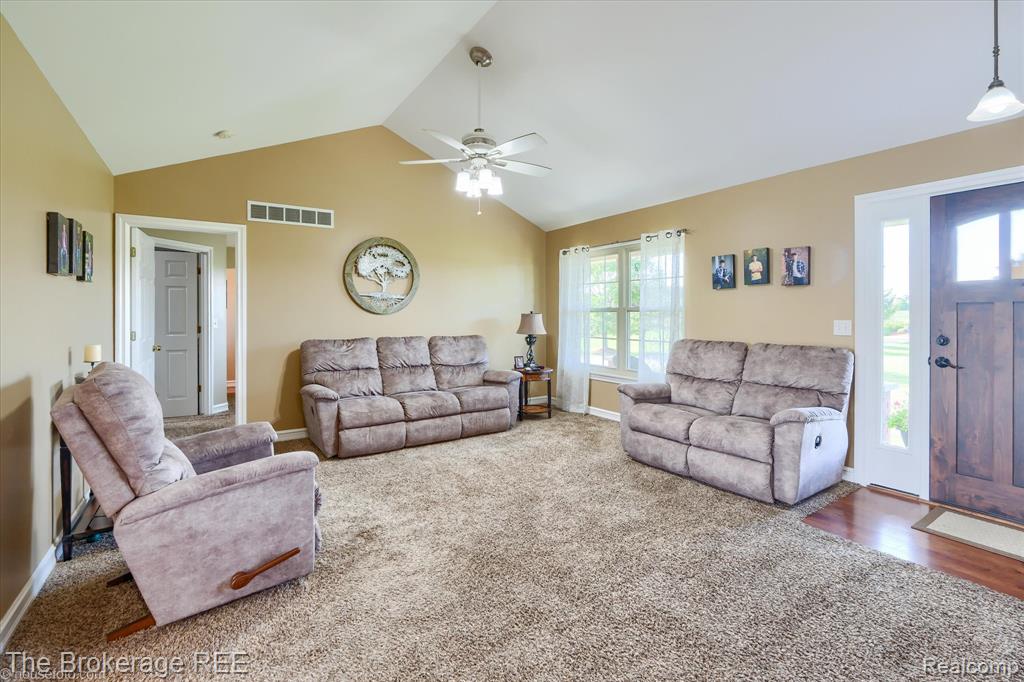 10795 Fisher Road, Yale, MI 48097 — Photo 10