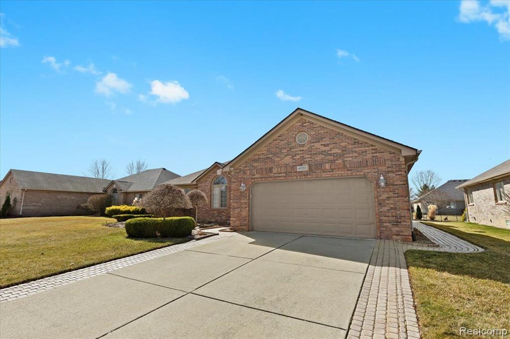 49133 Morning Glory Drive, Macomb, MI 48044 — Photo 2