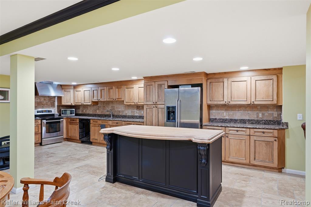2784 Murfield Court, Rochester, MI 48306 — Photo 32