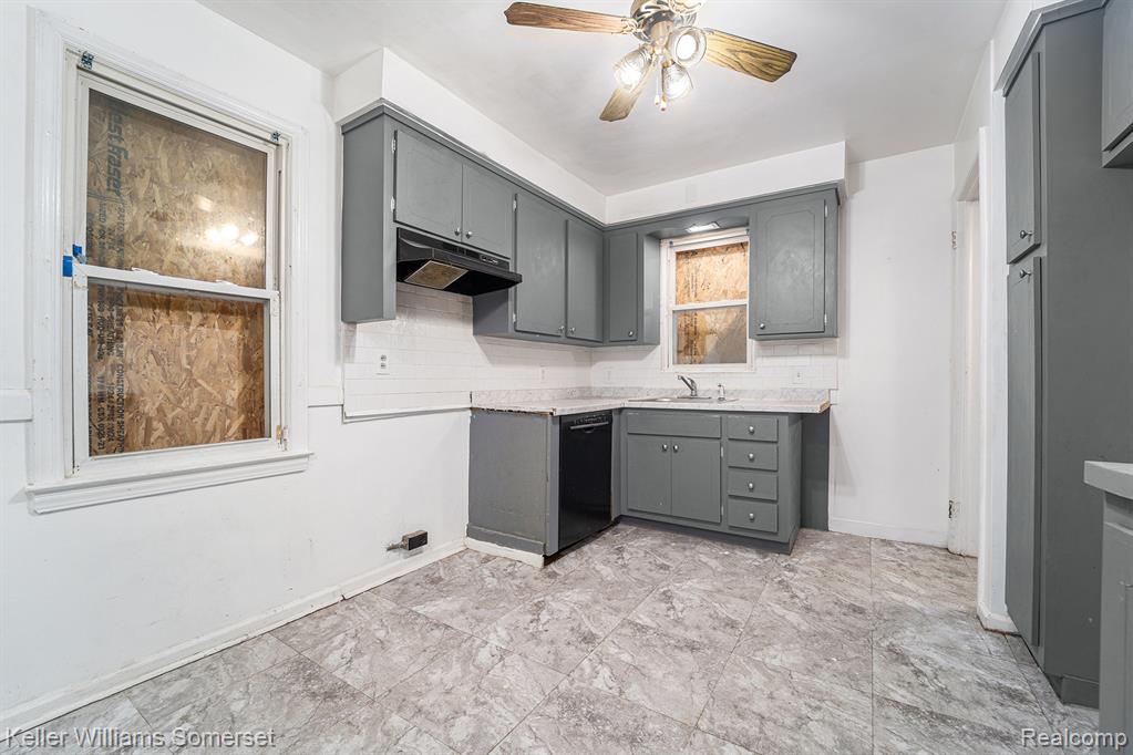 6306 Farmbrook Street, Detroit, MI 48224 — Photo 5