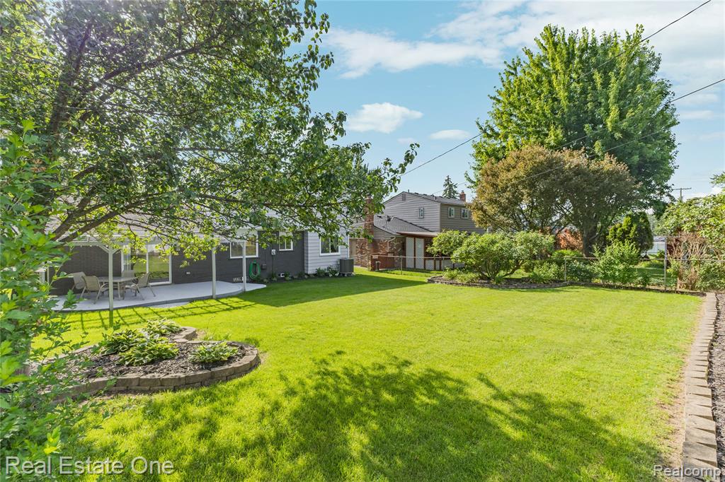 5011 Thorncroft Avenue, Royal Oak, MI 48073 — Photo 55