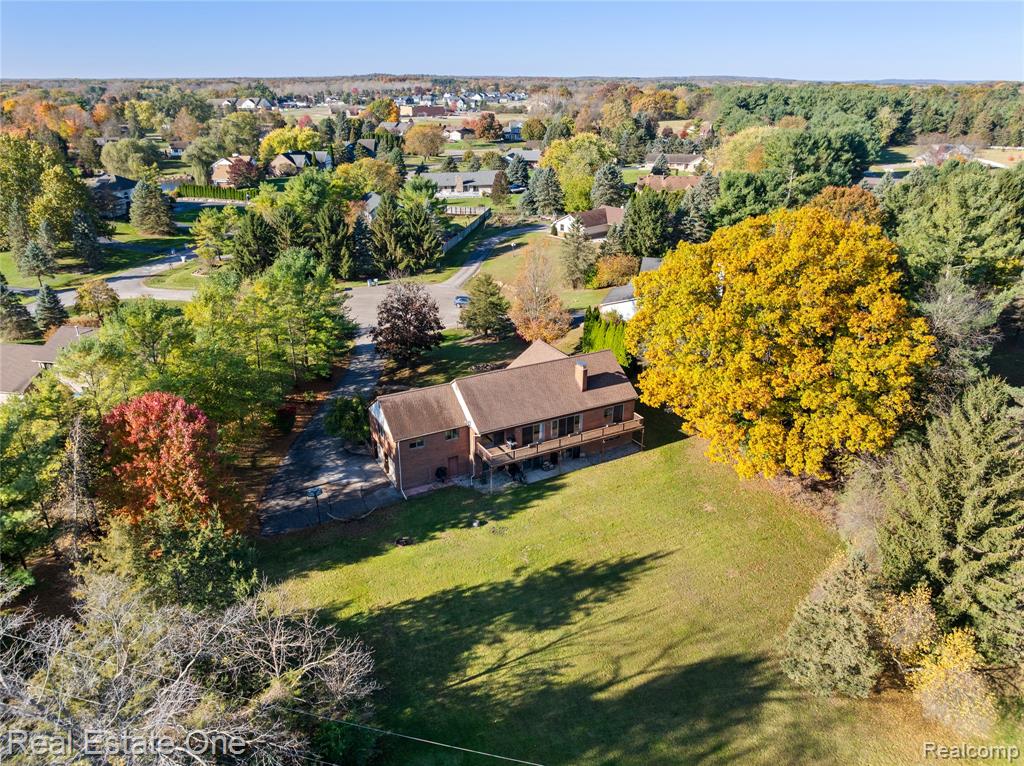 9755 Annabelle Court, South Lyon, MI 48178 — Photo 35