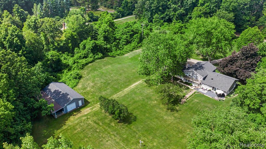 9100 Pine Knob Road, Clarkston, MI 48348 — Photo 3