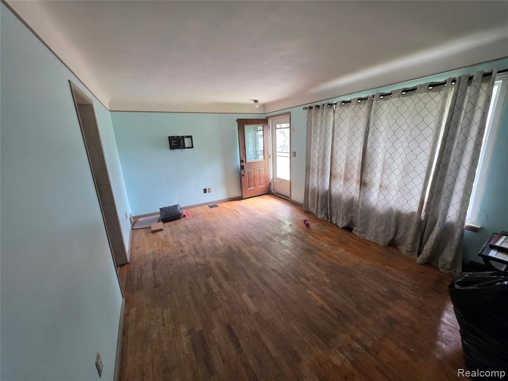 4530 Stratford Drive, Warren, MI 48092 — Photo 9
