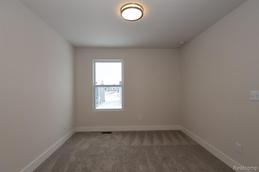 653 Swift Creek Drive, Chelsea, MI 48118 — Photo 15