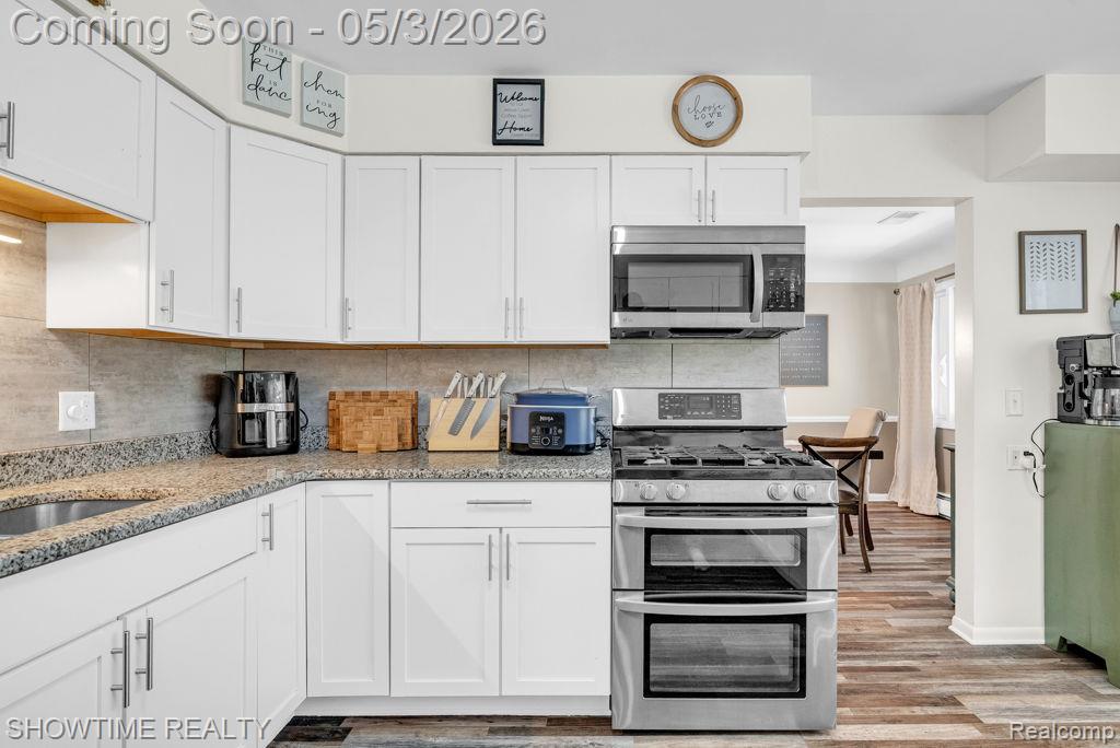5211 Lakeshore Road, Fort Gratiot, MI 48059 — Photo 28