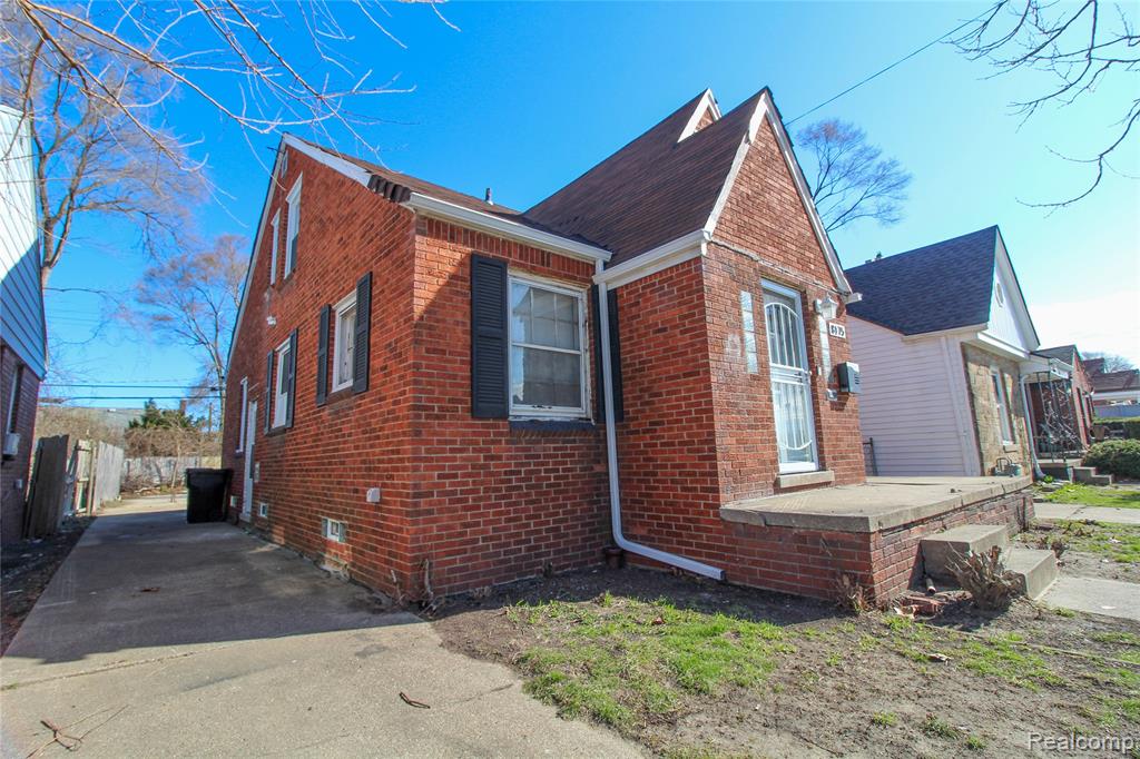 8175 House Street, Detroit, MI 48234 — front exterior