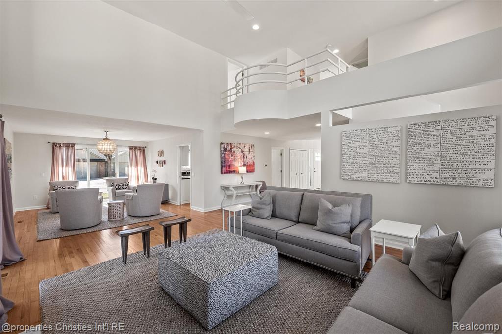 1060 Stratford Place, Bloomfield Hills, MI 48304 — Photo 11