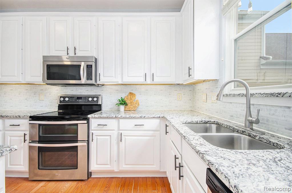 42559 WHITMAN Way, Novi, MI 48377 — Photo 11