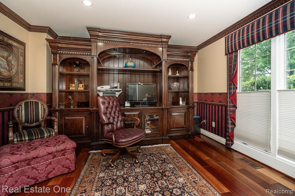 6595 Edith Court, Troy, MI 48085 — Photo 33