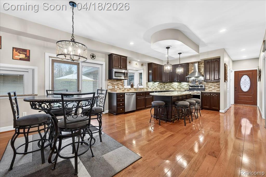 8657 Marquette Drive, Grosse Ile, MI 48138 — Photo 14