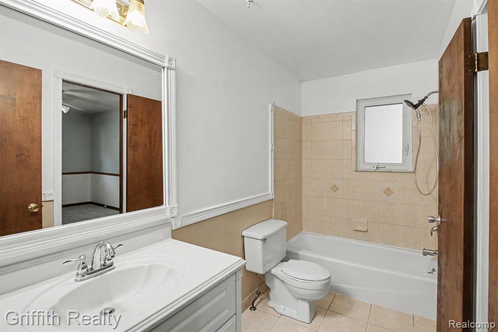 5096 Walker Drive, Brighton, MI 48114 — Photo 13