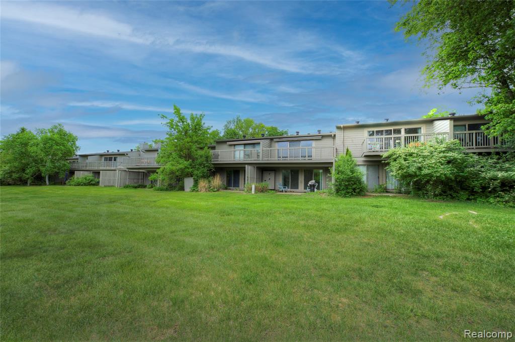 671 Watersedge Drive, Ann Arbor, MI 48105 — Photo 29