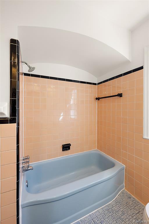 20879 Beaufait Street, Harper Woods, MI 48225 — Photo 19