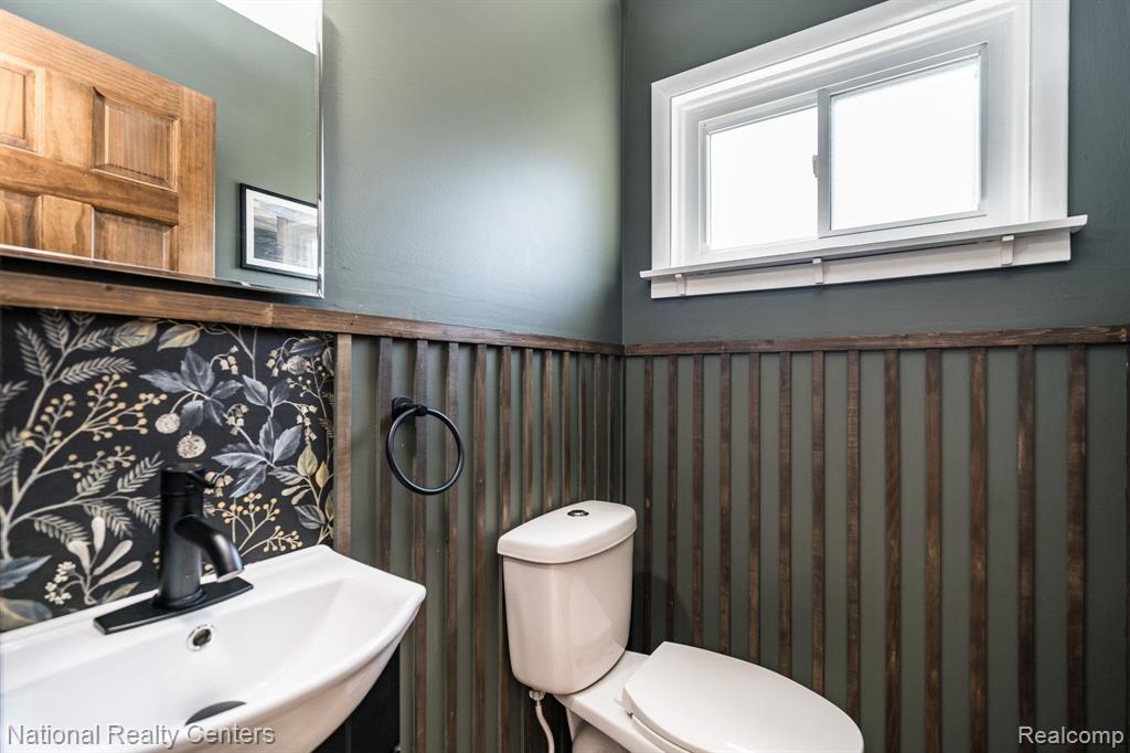 1760 Westwood Drive, Madison Heights, MI 48071 — Photo 16