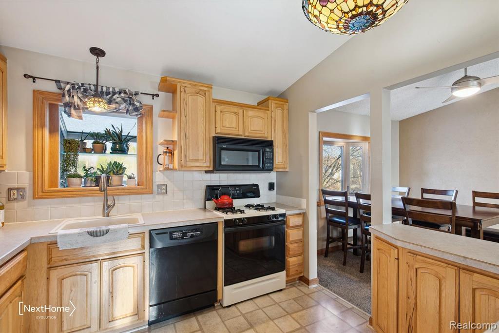 800 GEORGETOWN Street, Canton, MI 48188 — Photo 20