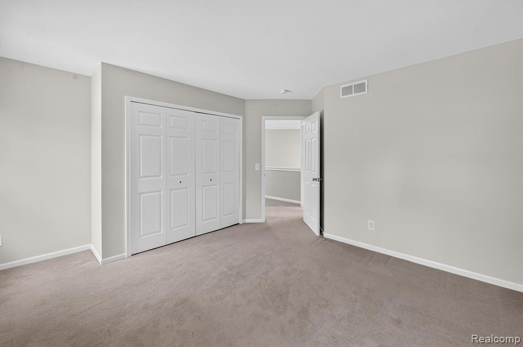 4895 Greenview Drive, Commerce Twp, MI 48382 — Photo 33