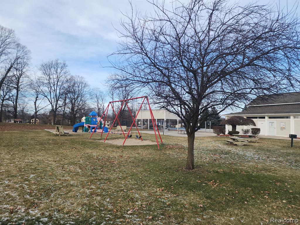 22842 RENFORD Street, Novi, MI — Photo 38