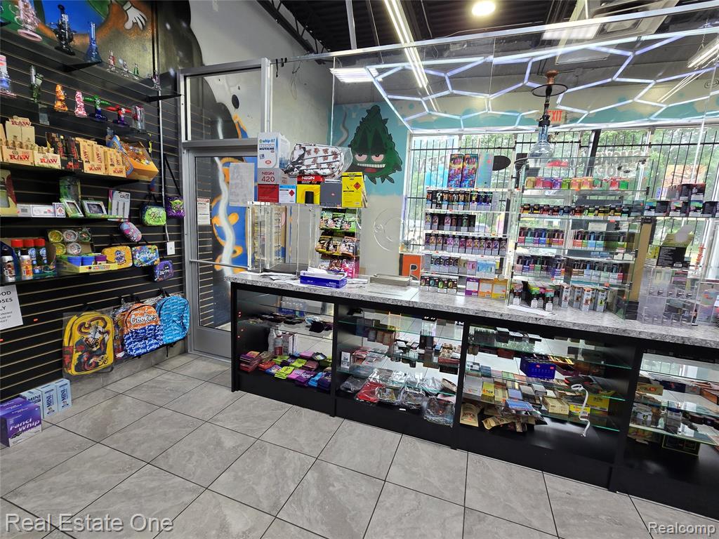 4211 E SEVEN MILE RD, Detroit, MI 48234 — Photo 7
