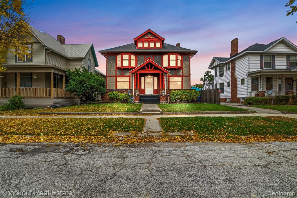 237 Van Buren, Bay City, MI 48708