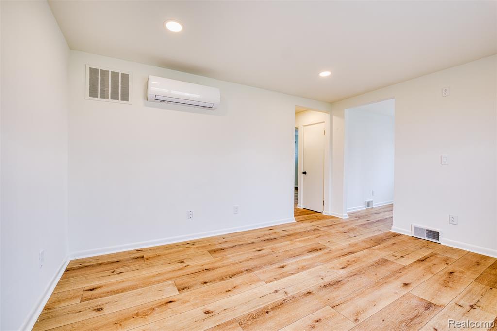 6125 Pointe Tremble Road, Clay, MI 48001 — Photo 9
