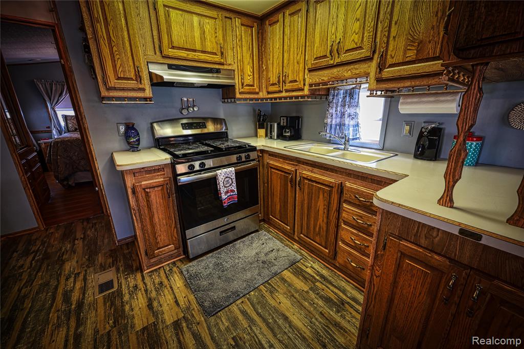 5211 Ben Franklin Drive, Lexington, MI 48450 — Photo 6