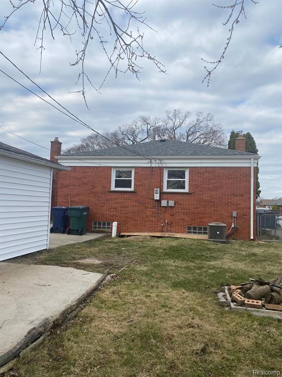 753 DETROIT Avenue N, Lincoln Park, MI 48146 — Photo 26