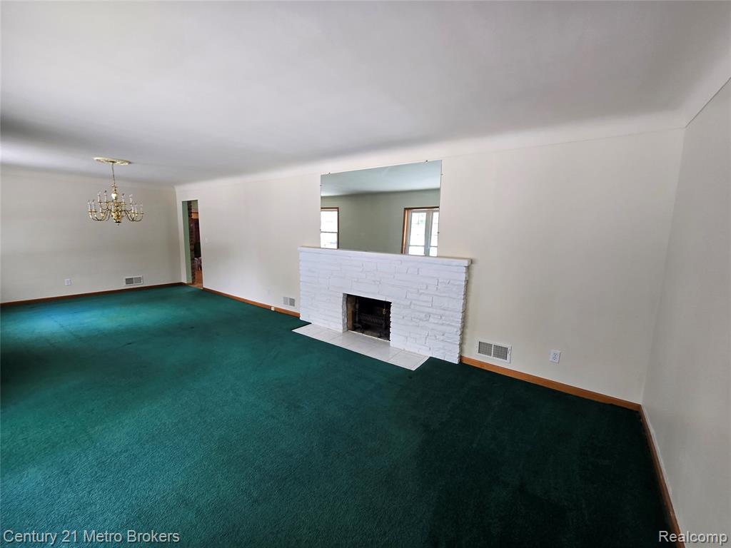 635 Sunset Drive, Imlay City, MI 48444 — Photo 2