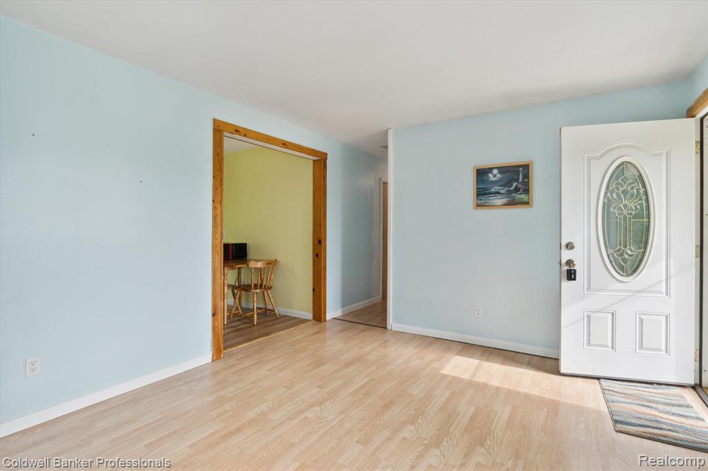 326 EAST Street, Holly, MI 48442 — Photo 8