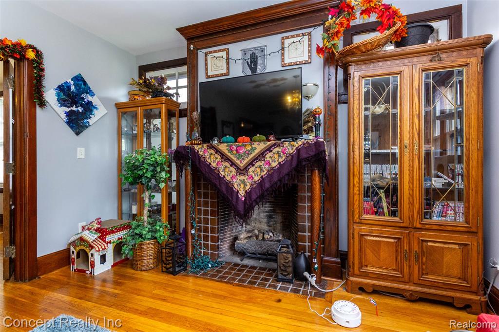 440 E FERRY Street, Detroit, MI 48202 — Photo 10